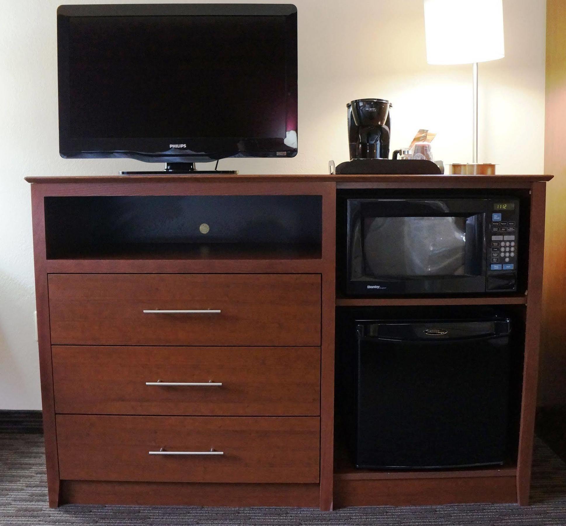 Americinn By Wyndham Baldwin Экстерьер фото